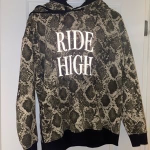 Men’s Guess hoodie size medium